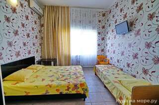 Гостиница Аида Джубга Трехместный номер-1